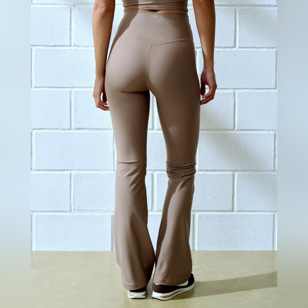 New Abercrombie & Fitch YPB sculptLUX Flare Legging In Dune